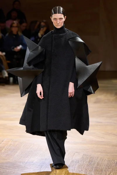 Look 7